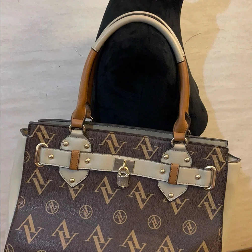 ADRIENNE VITTADINI Signature Collection Brown PU Leather Designer Tote Bag